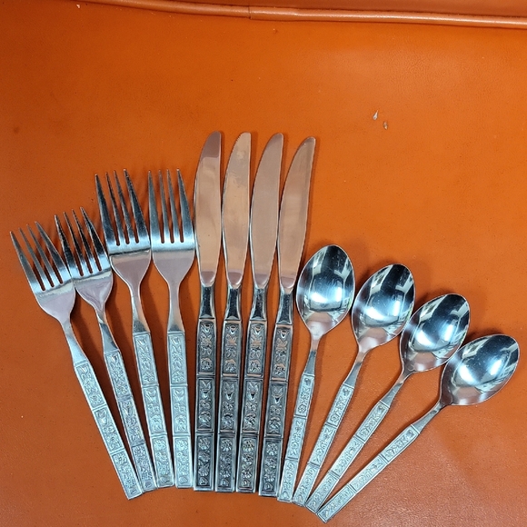 Northland Other - Vintage-Style Silver Floral Cutlery Set - 12 Piece (Silver)